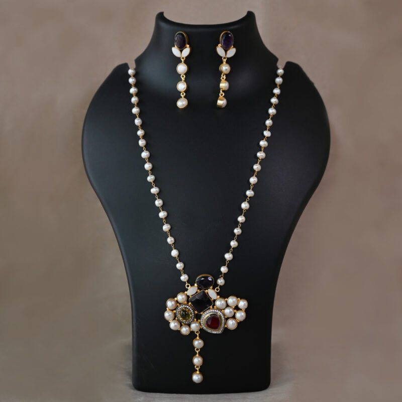 Fresh Pearl Necklace Set