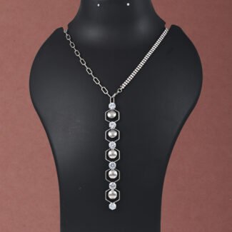 Korean Style Sleek Necklace