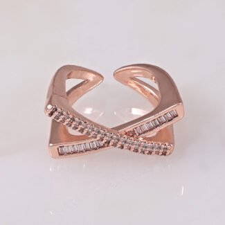 Rose Gold Crossover Finger Ring