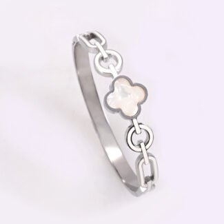 clover motif anti-tarnish silver bangle
